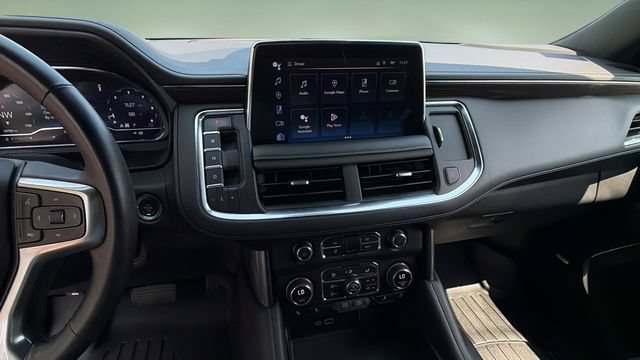 Used 2023 Chevrolet Suburban Z71 w/ Luxury Package AWD/4WD image 28