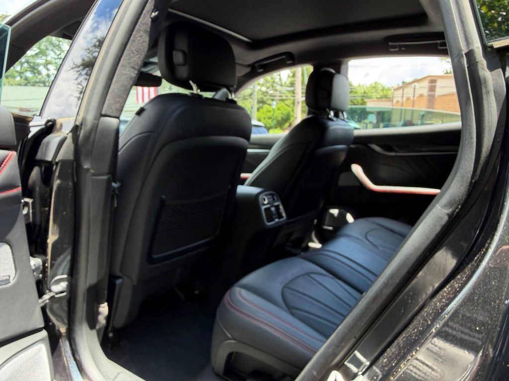 Used 2022 Maserati Levante Modena AWD/4WD image 31