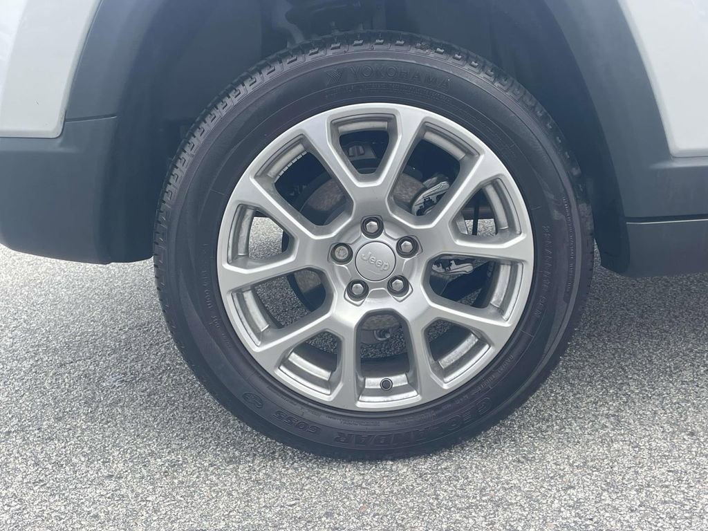 Used 2024 Jeep Compass Latitude image 7