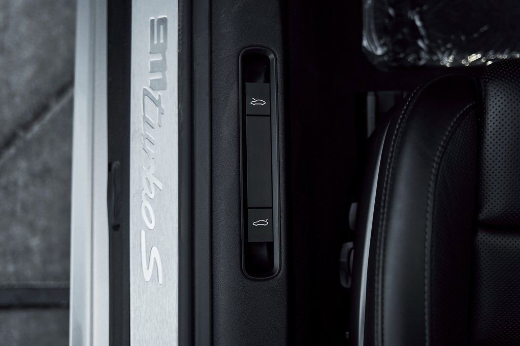 Used 2021 Porsche 911 Turbo S AWD/4WD image 31