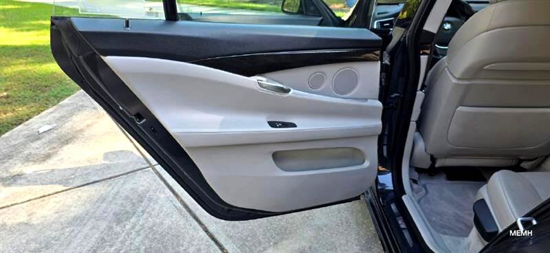 Used 2012 BMW 550i Gran Turismo w/ Driver Assistance Pkg image 40
