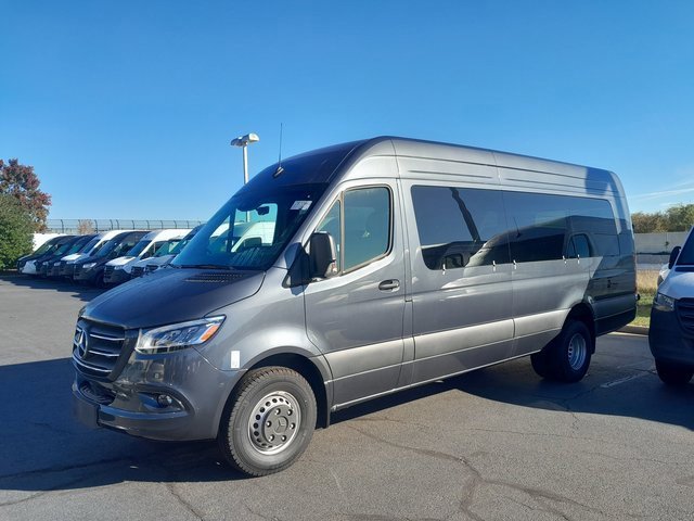 Used 2024 Mercedes-Benz Sprinter 3500 image 12