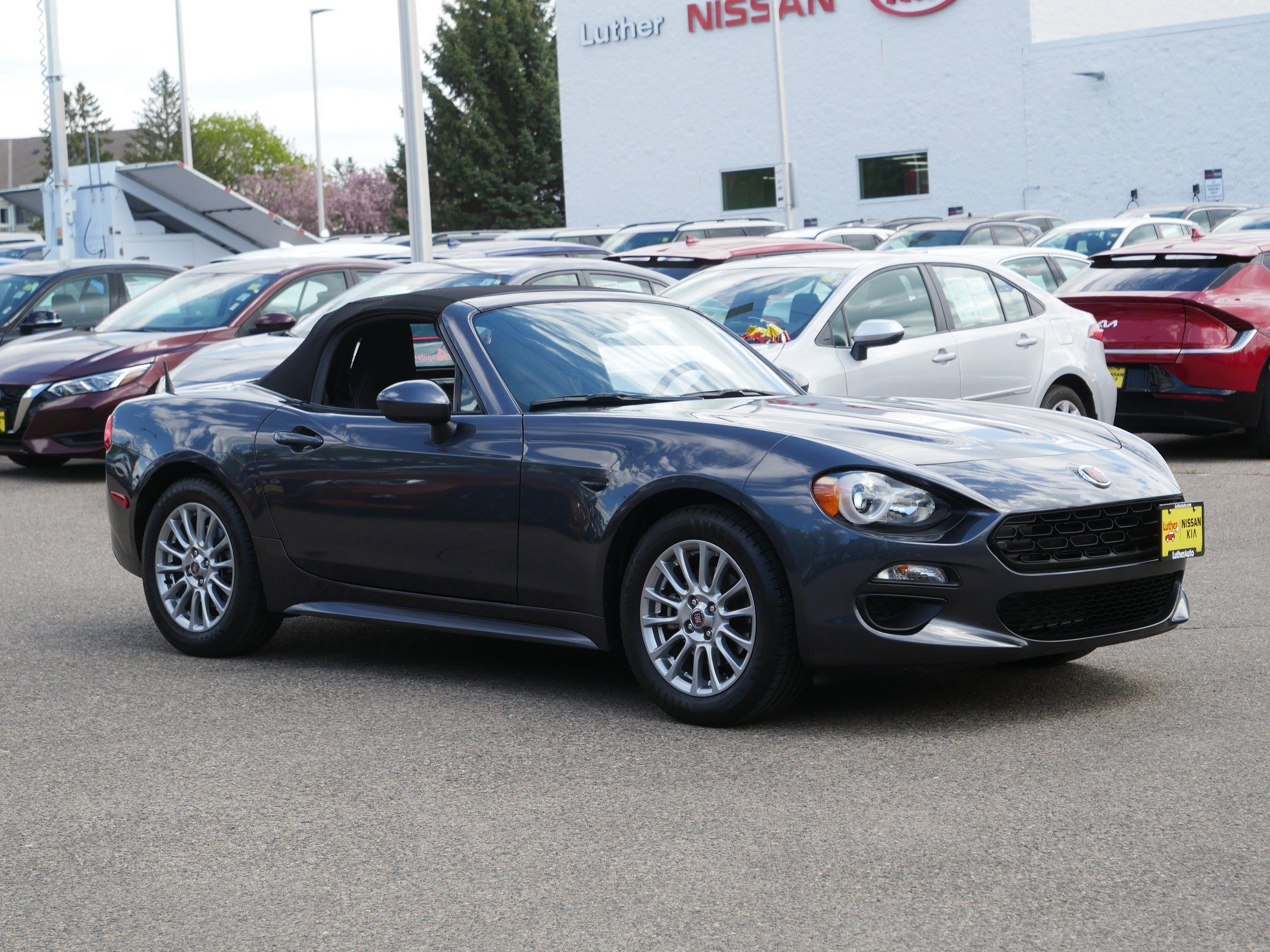 Used 2017 FIAT 124 Spider Classica RWD image 36