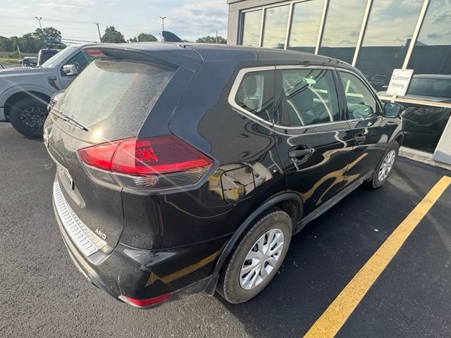Used 2018 Nissan Rogue S AWD/4WD image 9