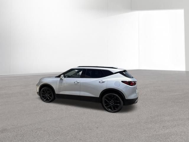 Used 2020 Chevrolet Blazer LT FWD image 2
