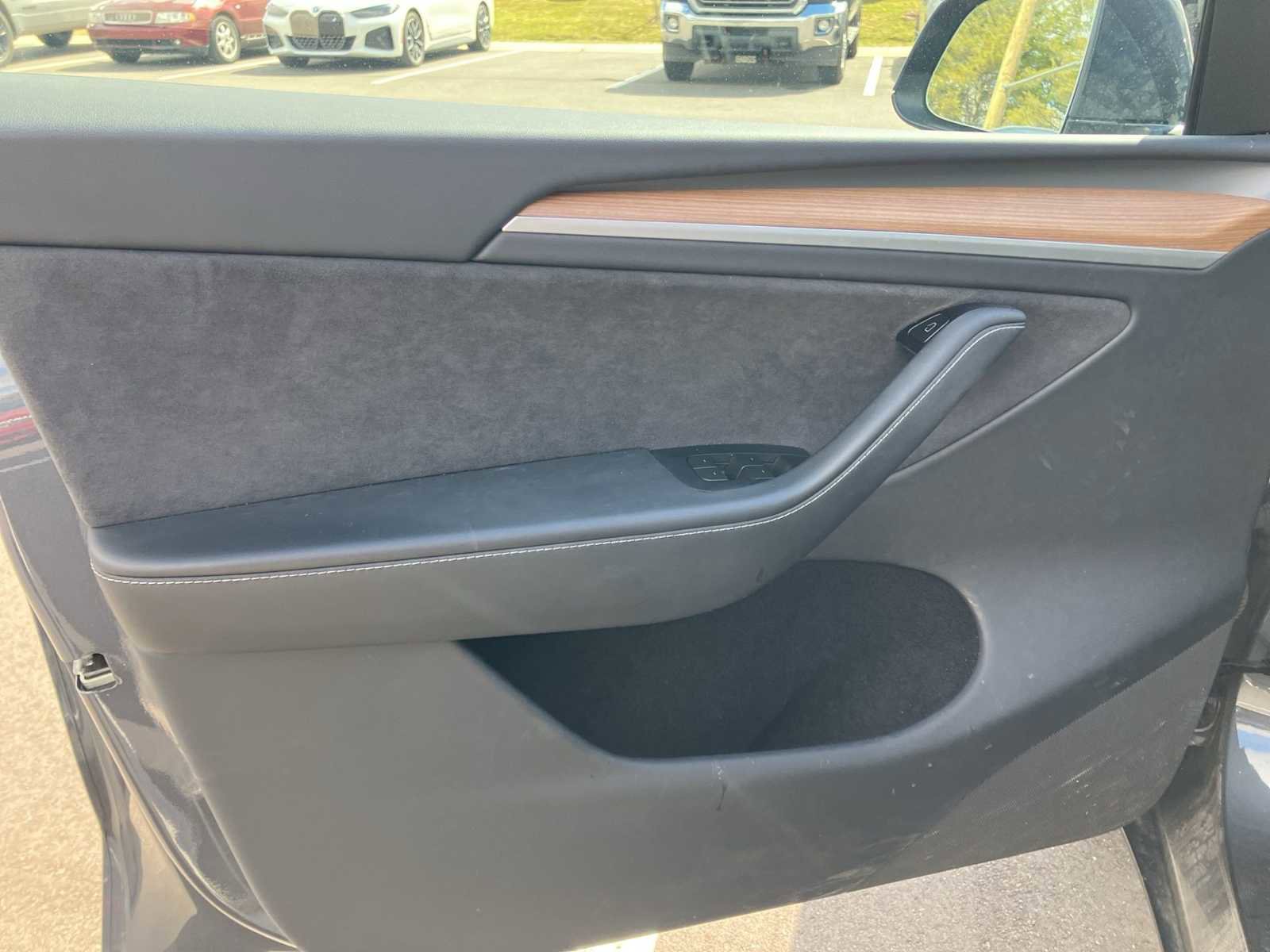 Used 2023 Tesla Model Y AWD image 16