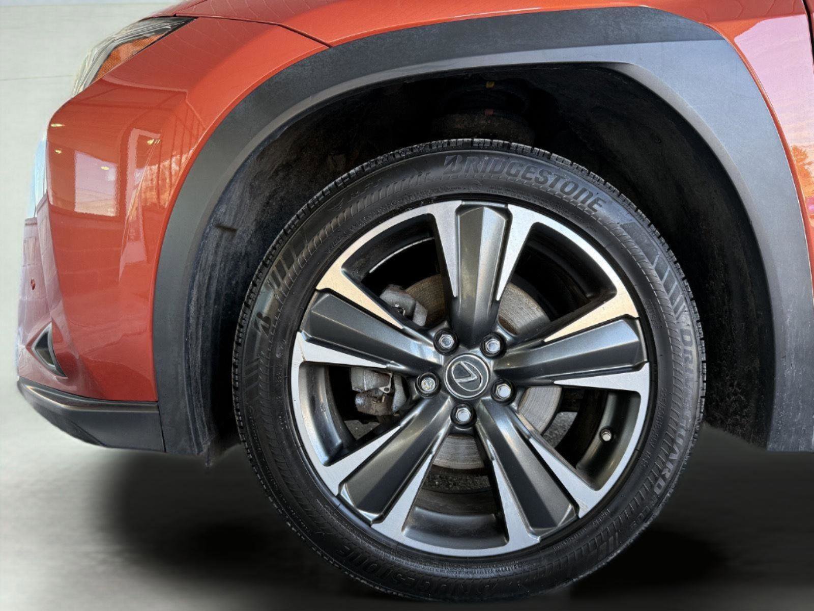 Used 2019 Lexus UX 250h image 8