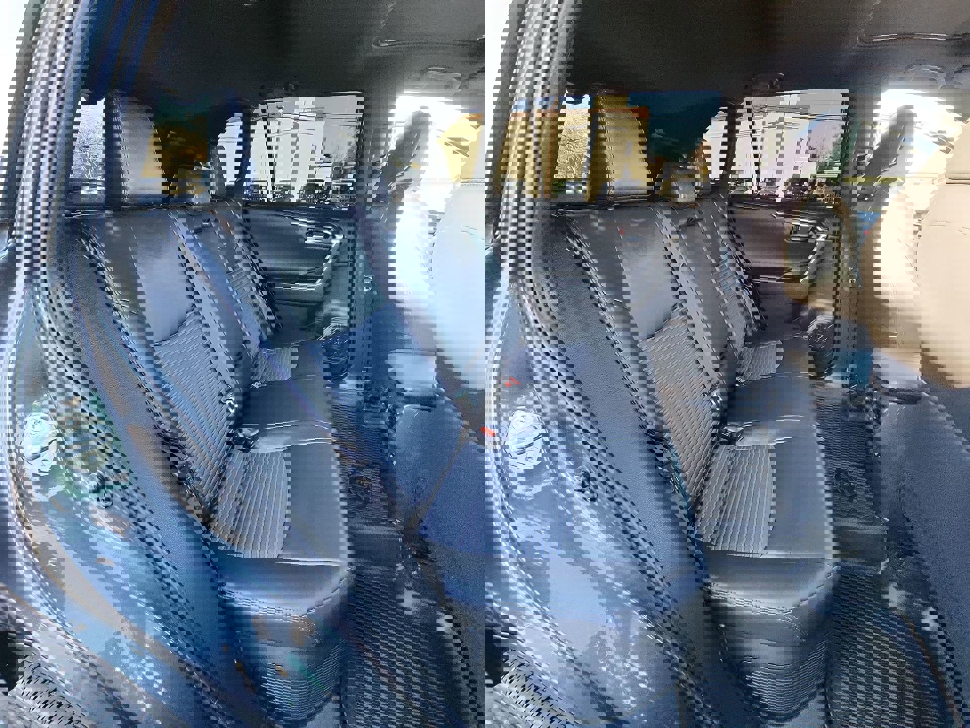 Used 2019 Toyota RAV4 XSE image 27