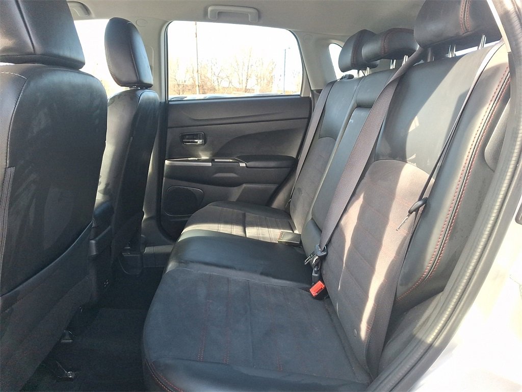 Used 2024 Mitsubishi Outlander Sport SE image 12