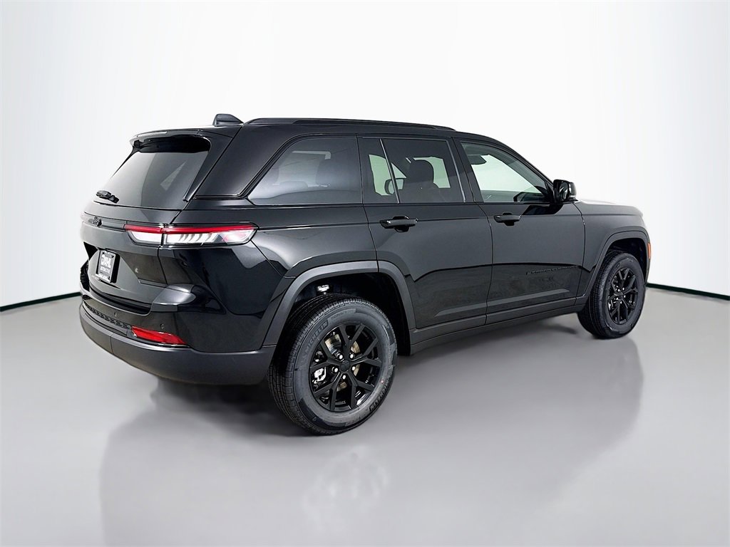 New 2025 Jeep Grand Cherokee Altitude image 7
