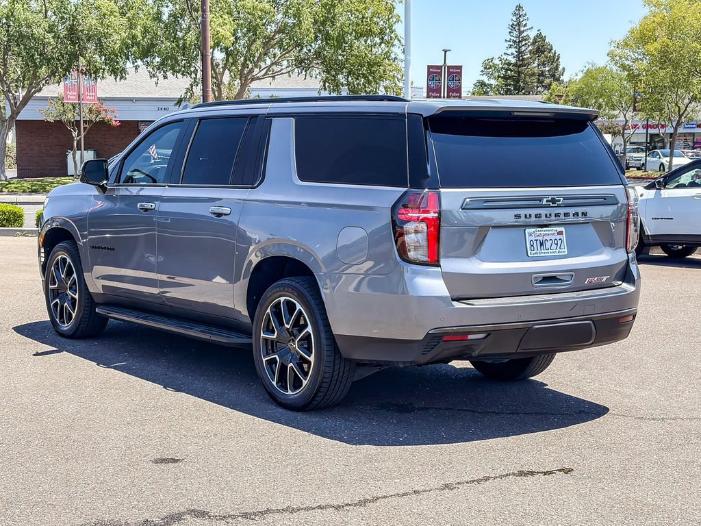 Used 2021 Chevrolet Suburban RST w/ Luxury Package AWD/4WD image 2