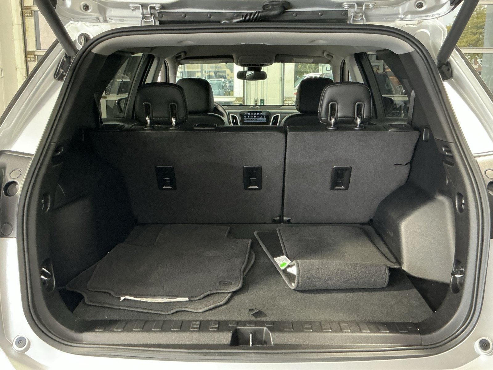 Used 2018 Chevrolet Equinox Premier AWD/4WD image 24