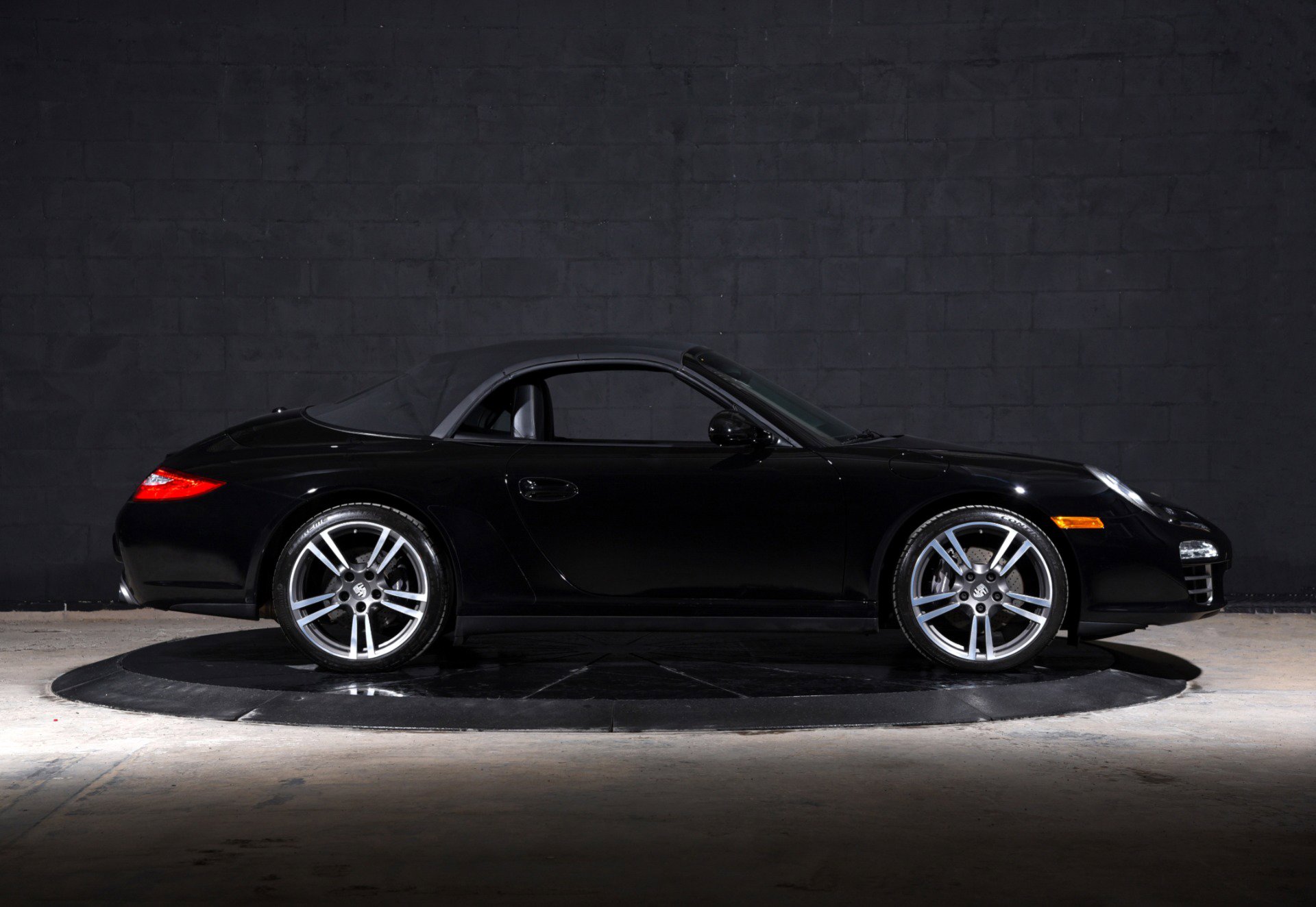 Used 2012 Porsche 911 Carrera 4 image 12