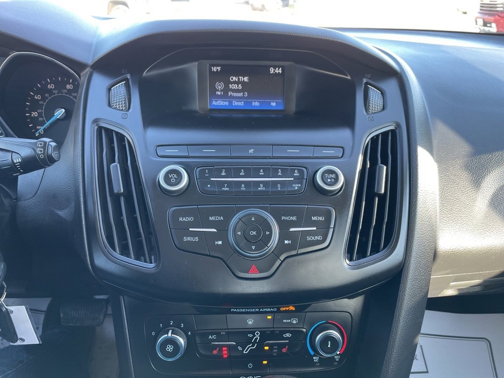 Used 2018 Ford Focus SE w/ Cold Weather Package image 7