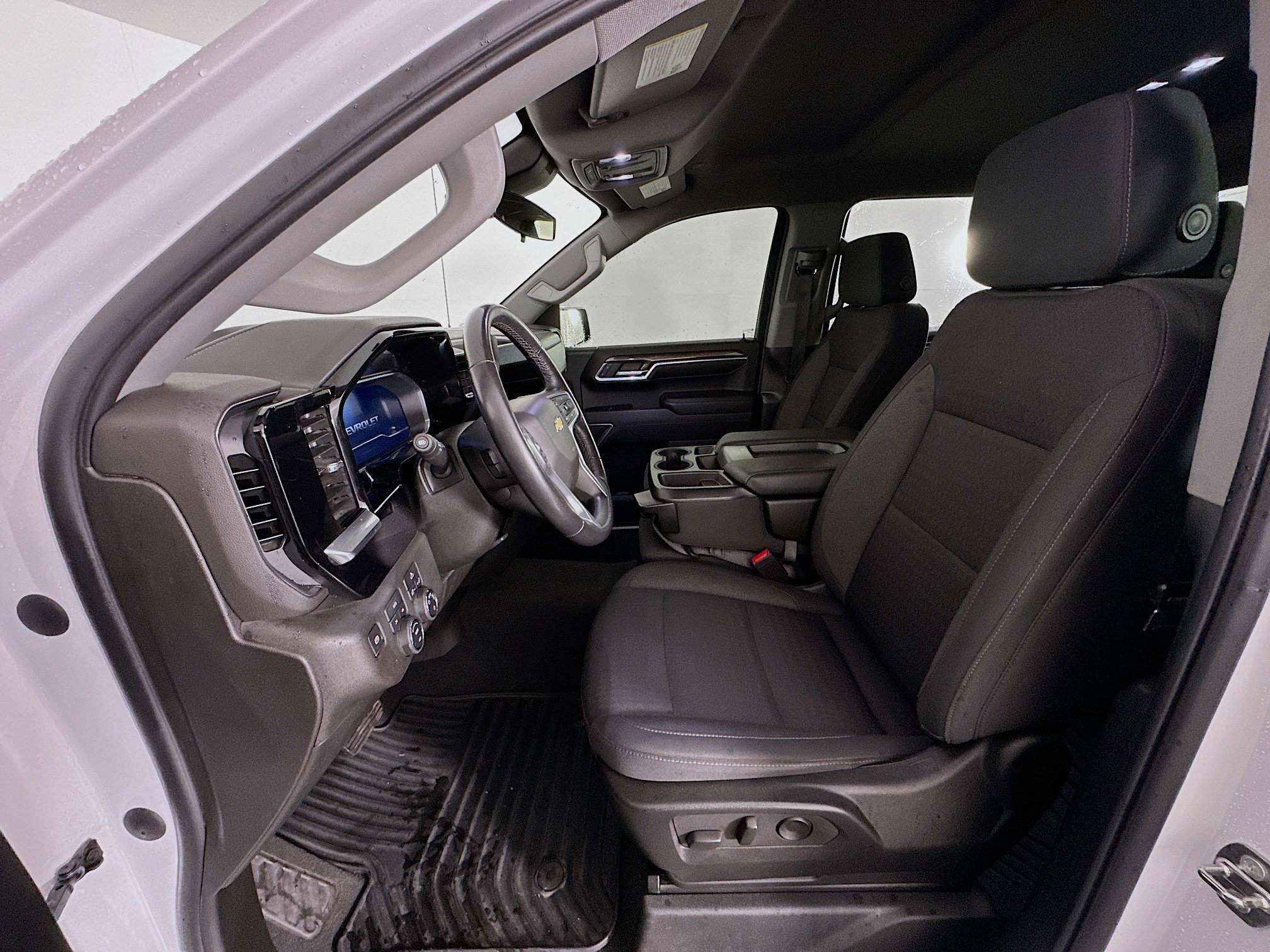 Used 2022 Chevrolet Silverado 1500 LT image 13