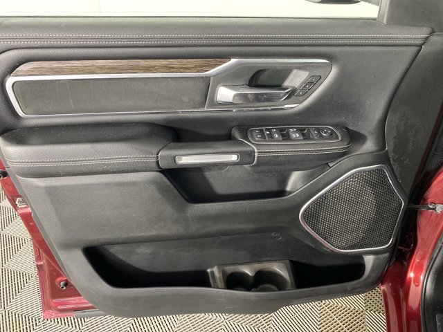 Used 2019 RAM 1500 Laramie AWD/4WD image 17