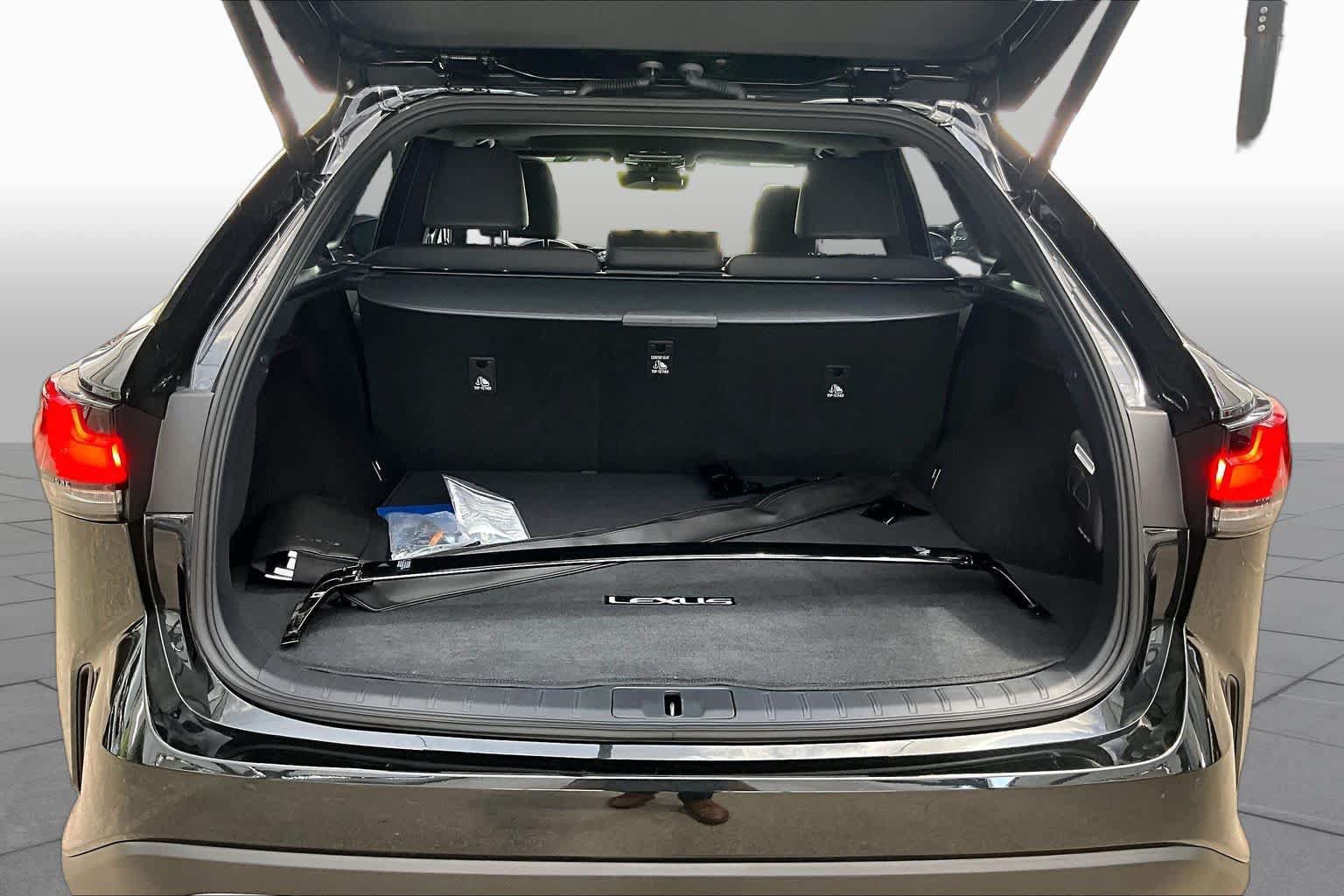 Used 2025 Lexus RX 350 Premium w/ Accessory Package (Z1) FWD image 37