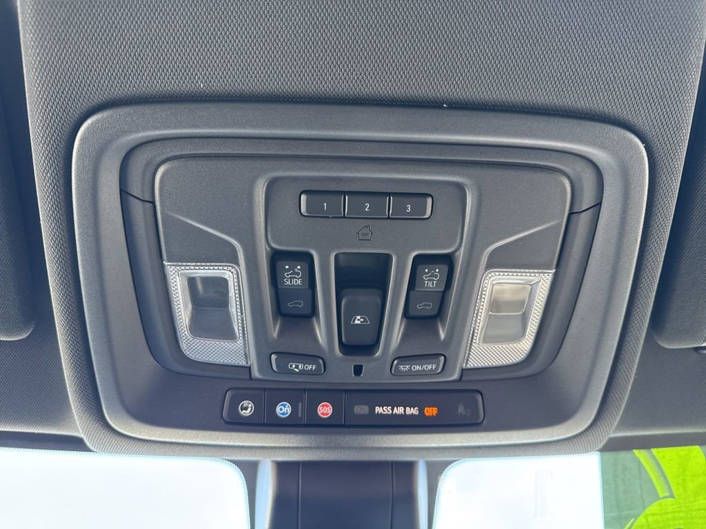 Used 2019 Chevrolet Silverado 1500 High Country image 31