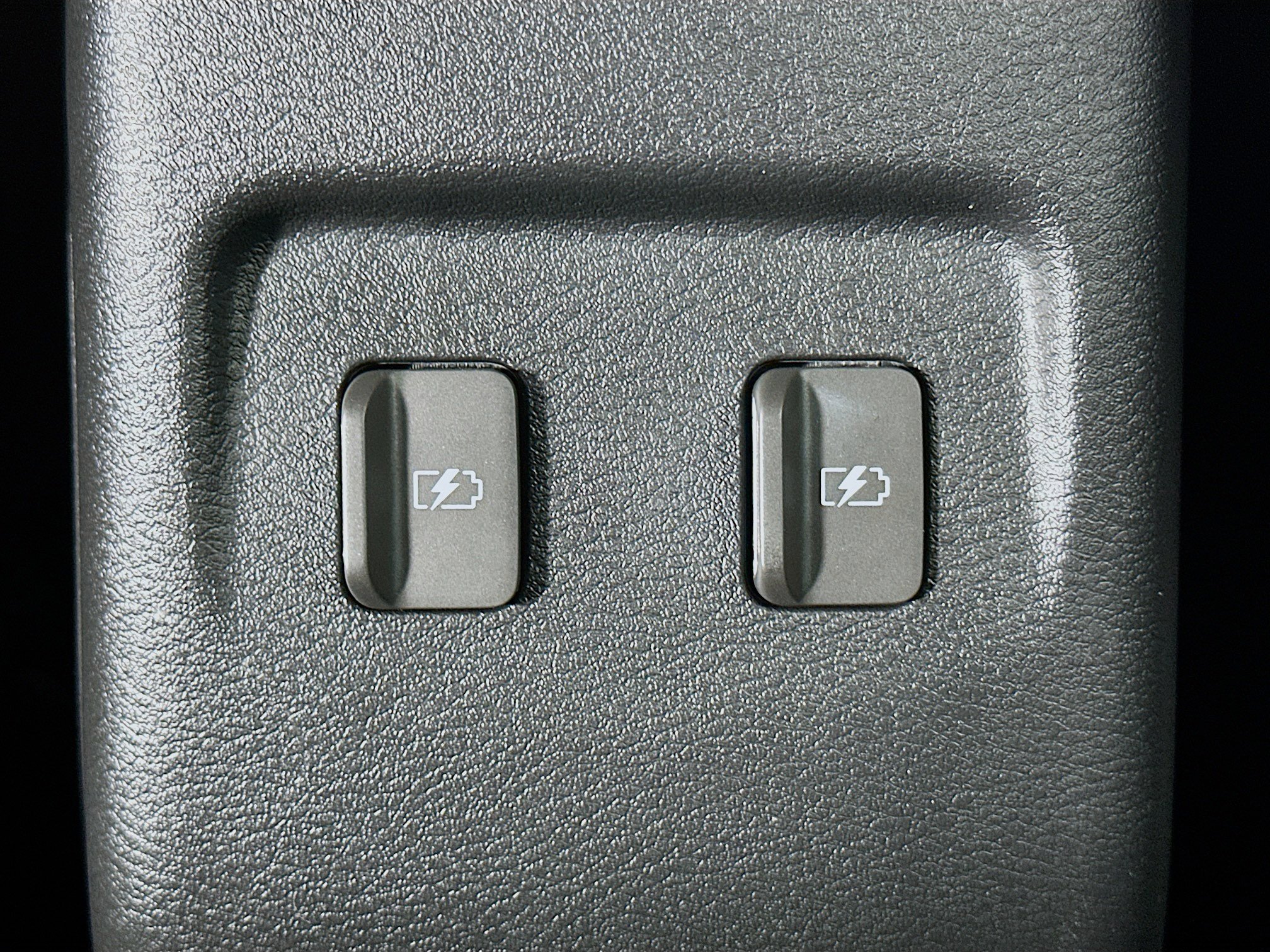 Used 2024 Nissan Kicks SV w/ Exterior Package image 32