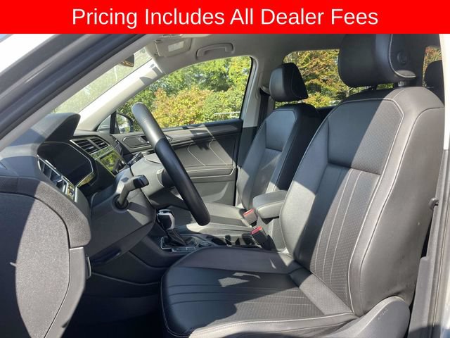 Used 2024 Volkswagen Tiguan SE AWD/4WD image 21