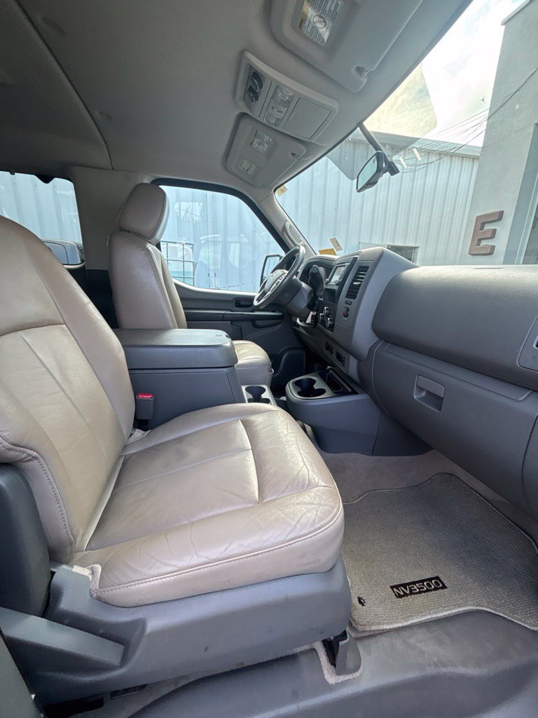 Used 2021 Nissan NV 3500 SL RWD image 22