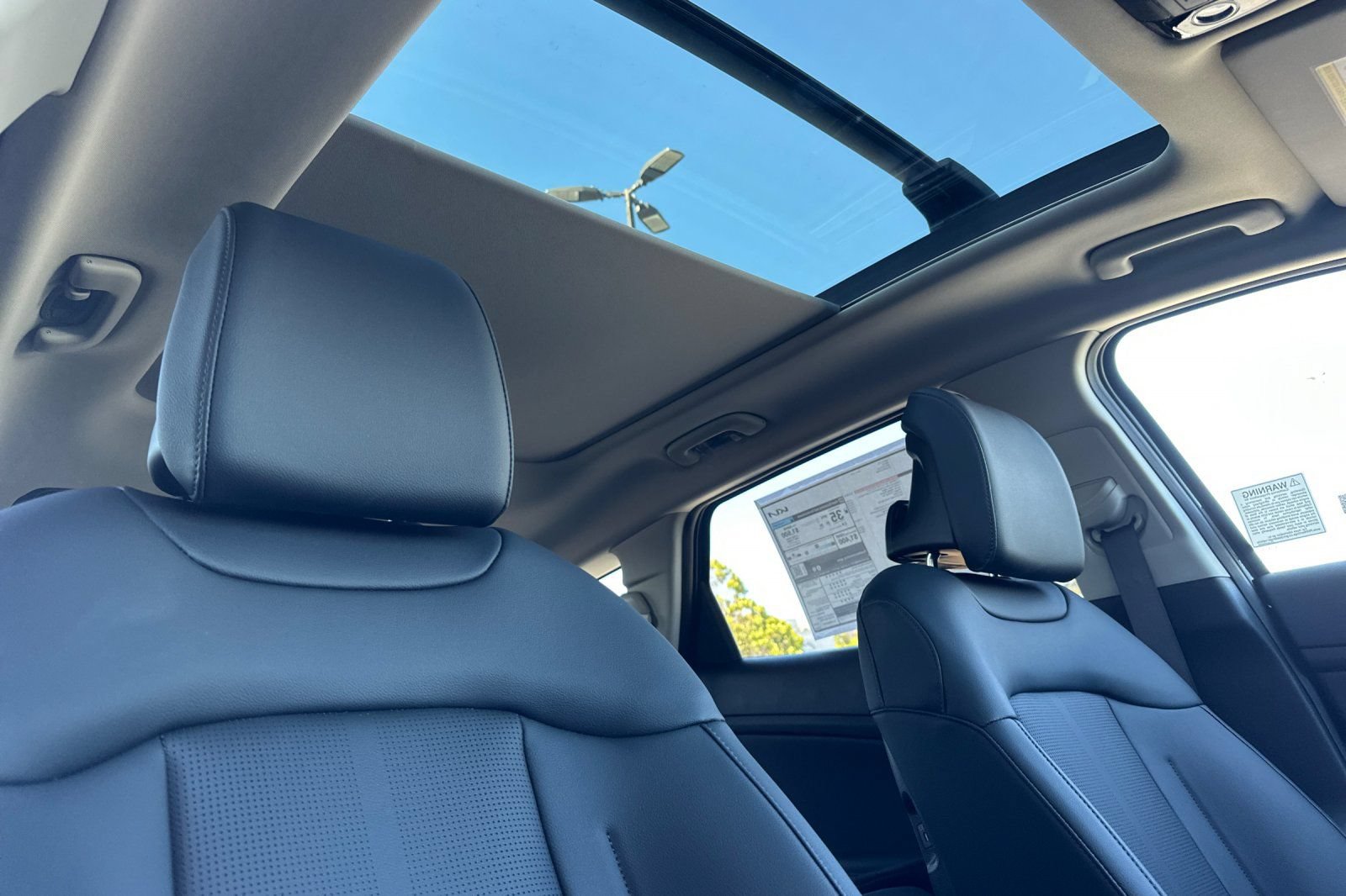 New 2026 Kia Sportage EX AWD/4WD image 17