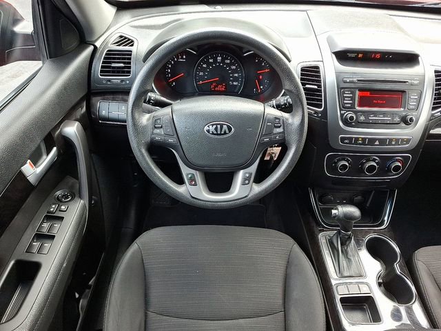 Used 2015 Kia Sorento LX image 12