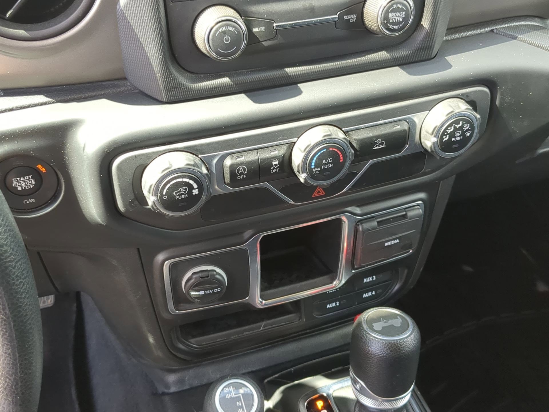 Used 2021 Jeep Wrangler Sport image 19