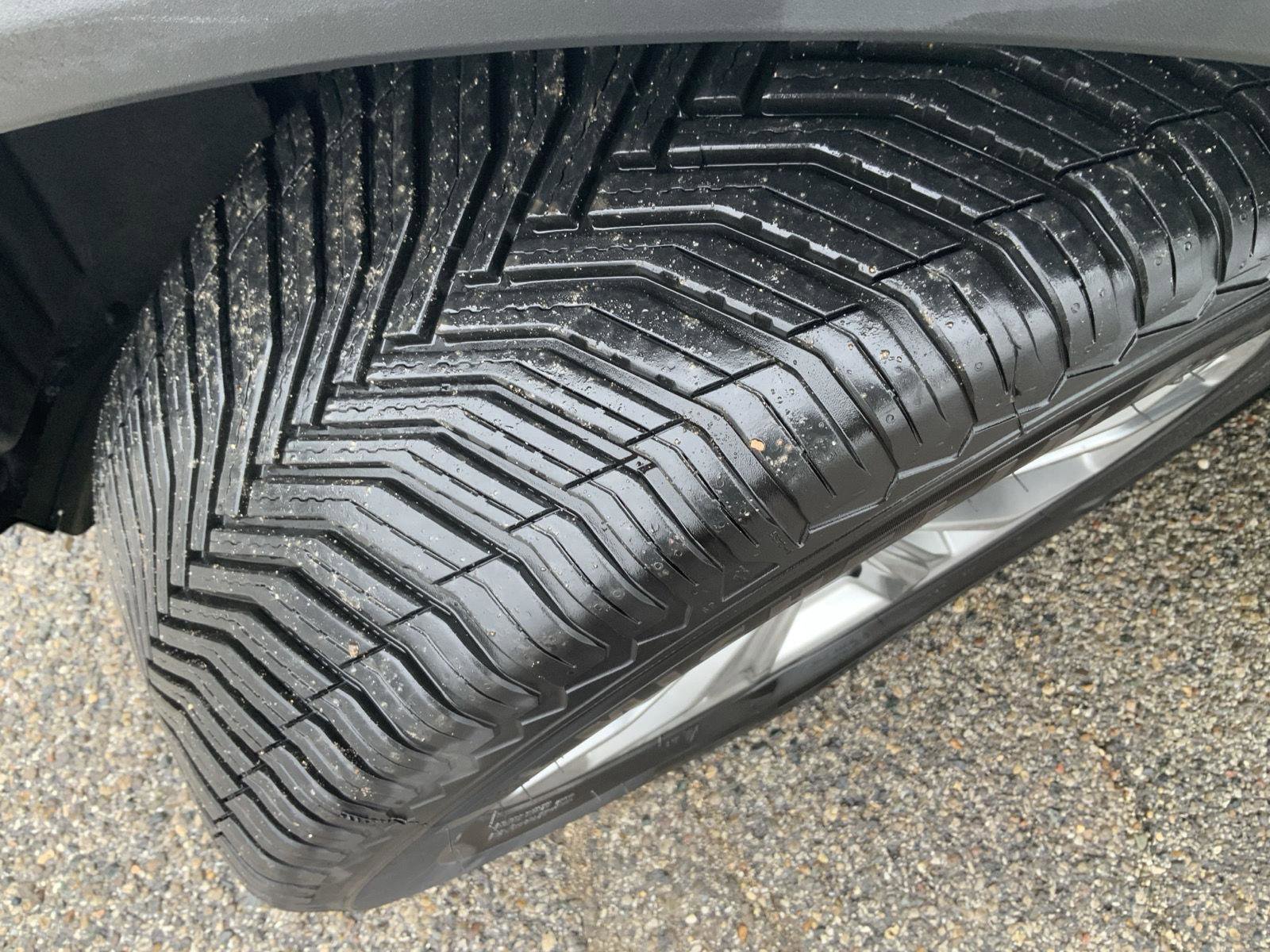 Used 2022 Ford Explorer Limited image 22