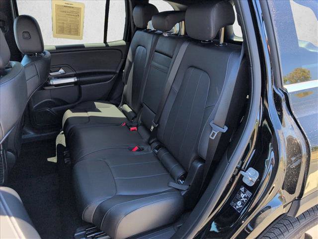 Used 2025 Mercedes-Benz GLB 250 image 16