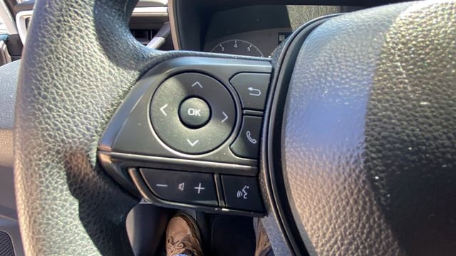 Used 2025 Toyota Corolla LE FWD image 23