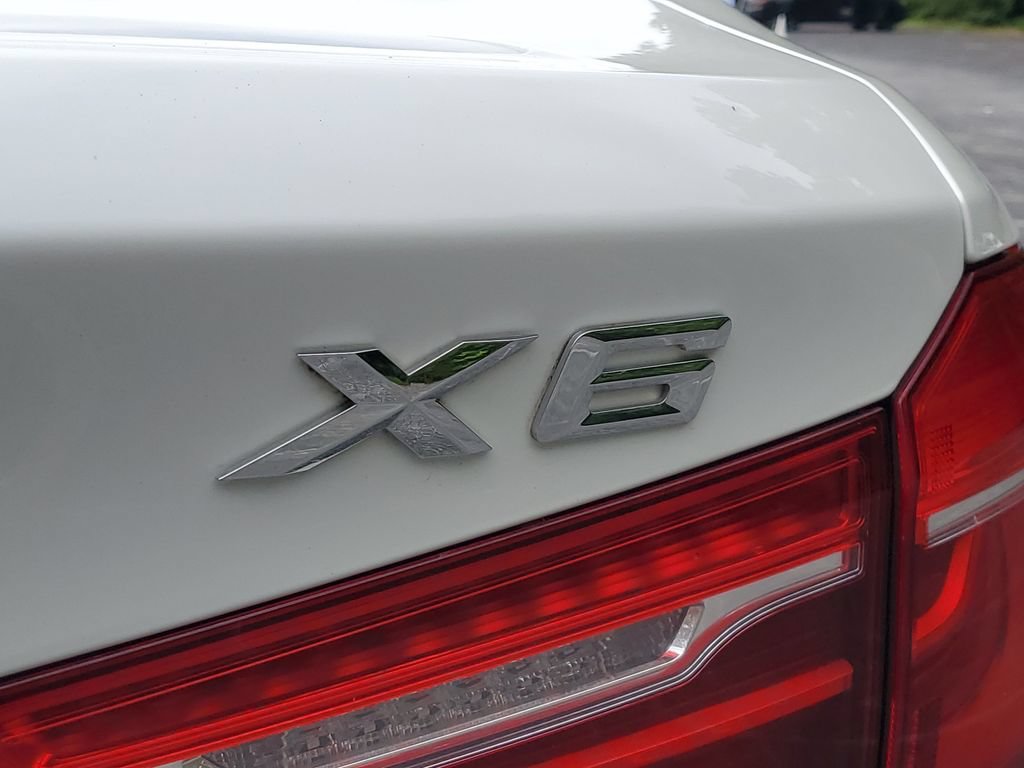 Used 2018 BMW X6 sDrive35i RWD image 8