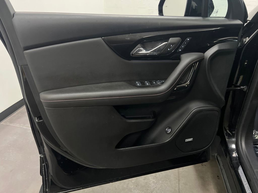 Used 2025 Chevrolet Blazer RS w/ Driver Confidence II Package image 12
