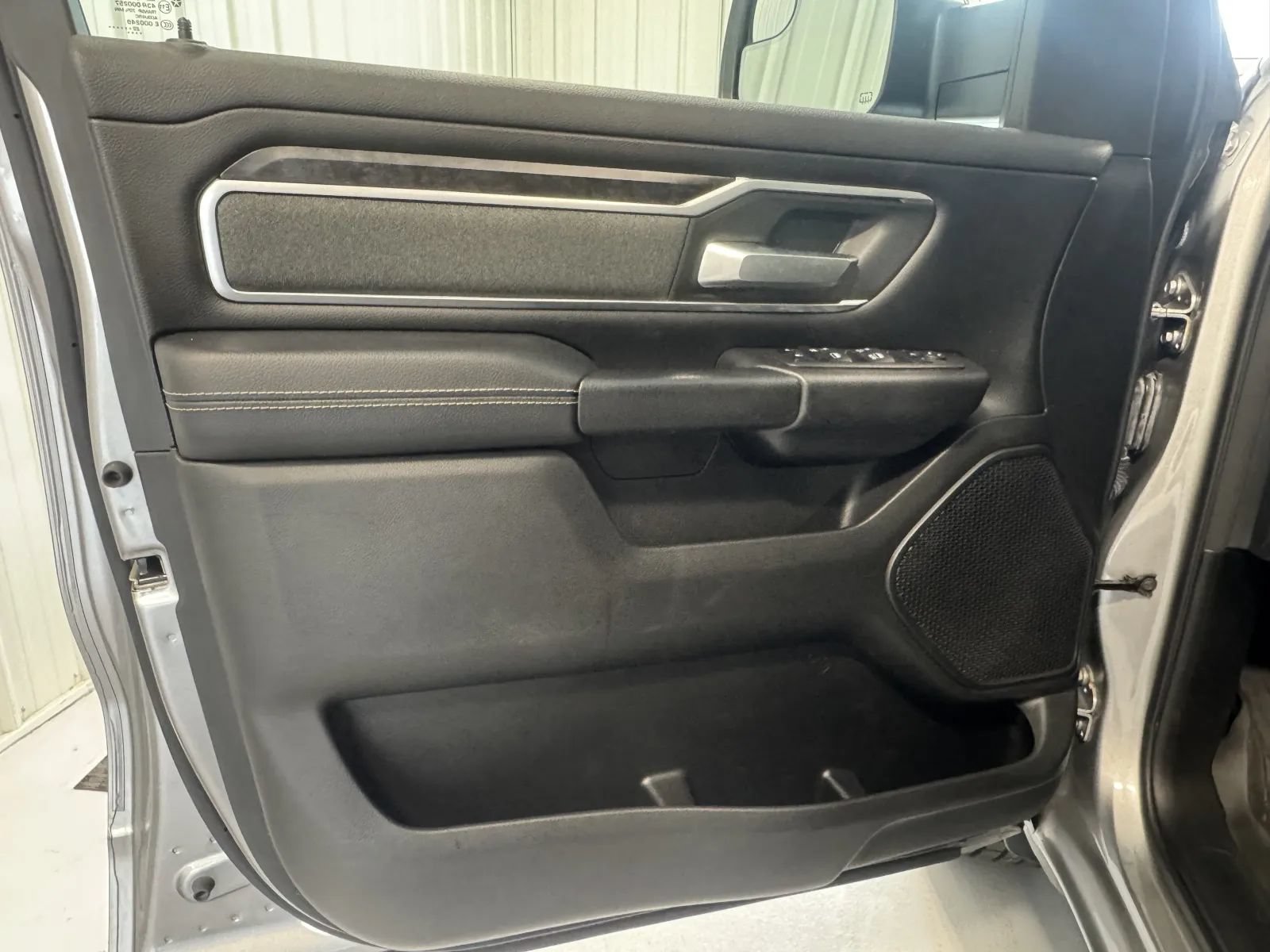 Used 2022 RAM 1500 Big Horn AWD/4WD image 7