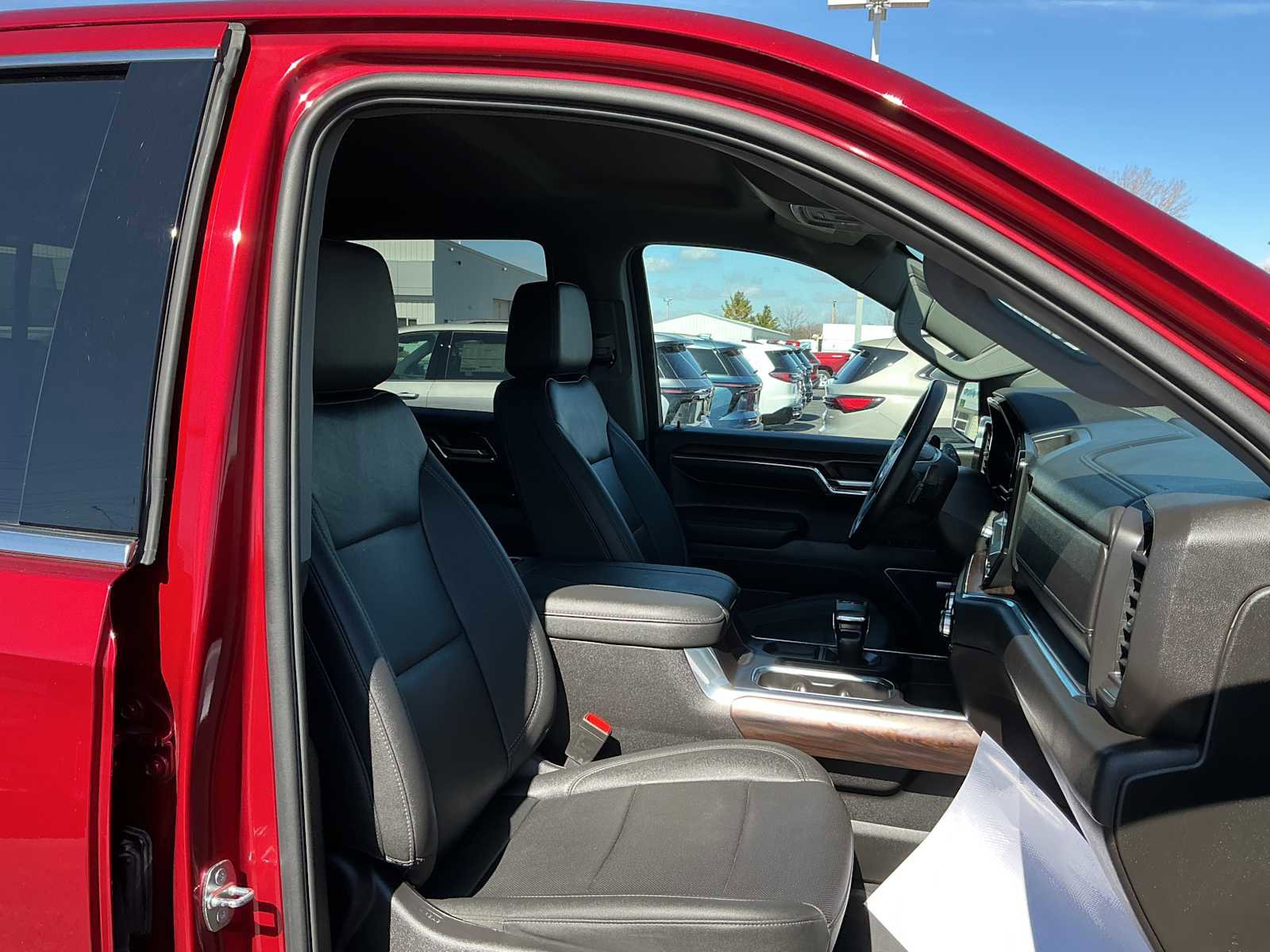 Used 2024 GMC Sierra 1500 SLT w/ SLT Premium Plus Package image 27