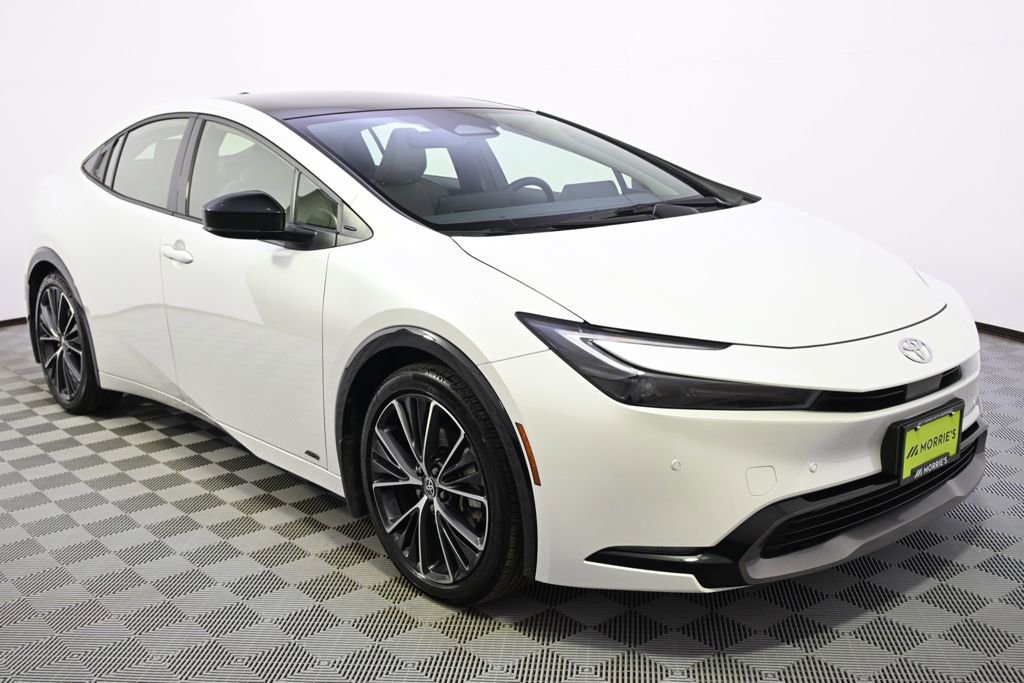 Used 2024 Toyota Prius XLE image 8