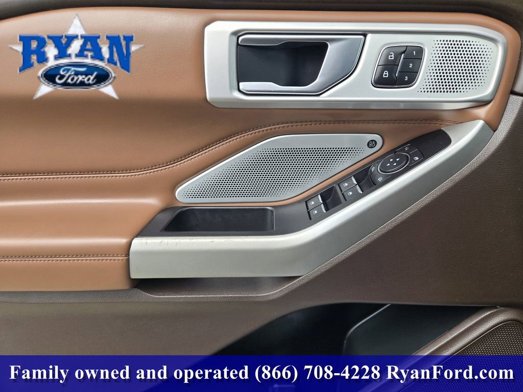 Used 2022 Ford Explorer King Ranch w/ Class IV Trailer Tow Package RWD image 16