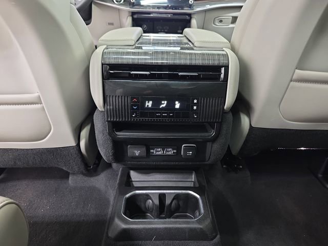 Used 2022 Jeep Wagoneer Series III w/ Premium Group I image 36