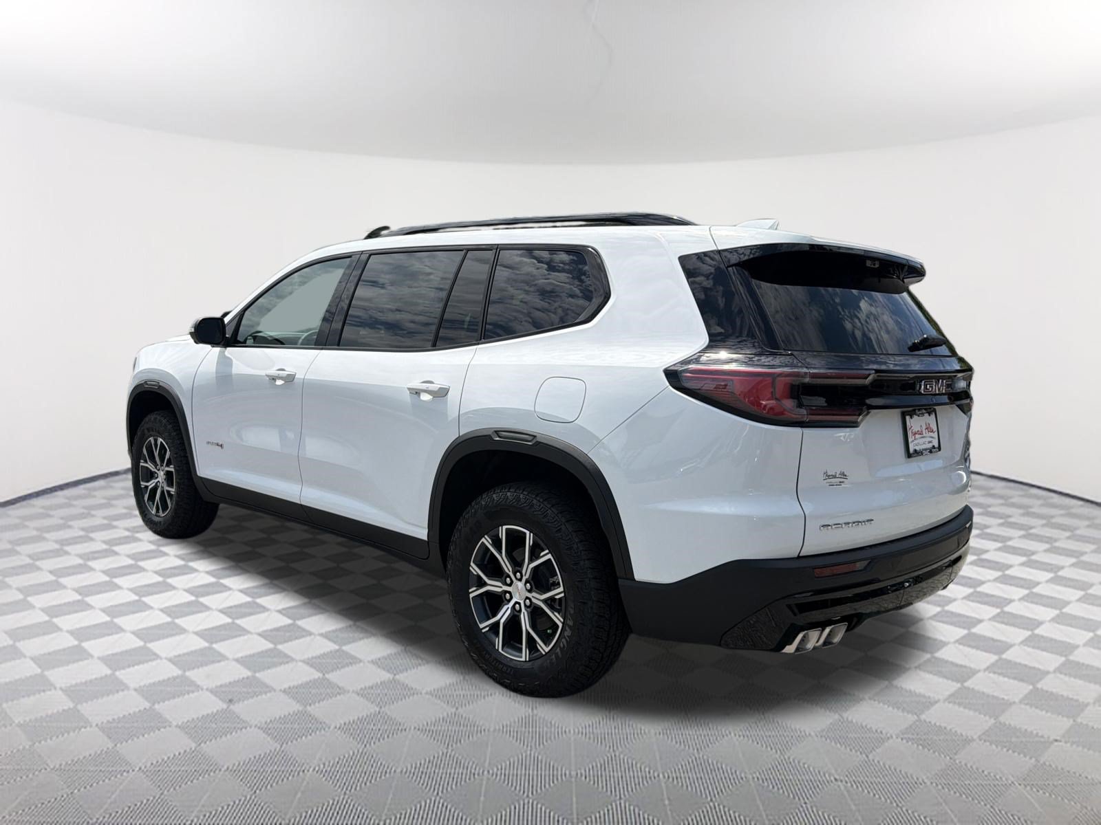 New 2026 GMC Acadia AT4 w/ Luxury Package AWD/4WD image 8