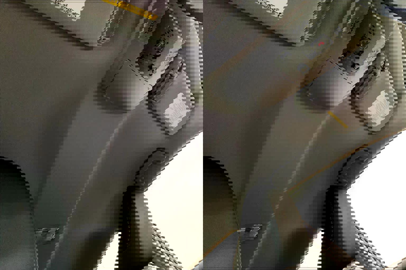 Used 2021 Toyota Camry SE w/ Cold Weather Package FWD image 14