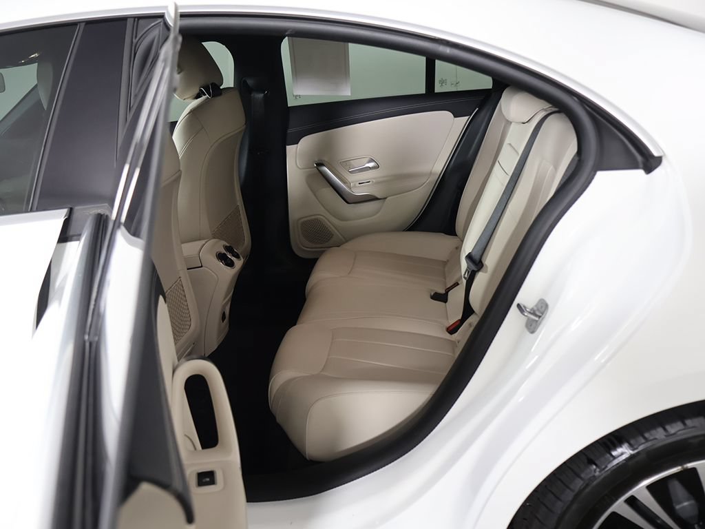 Used 2023 Mercedes-Benz CLA 250 4MATIC w/ Premium Package image 27
