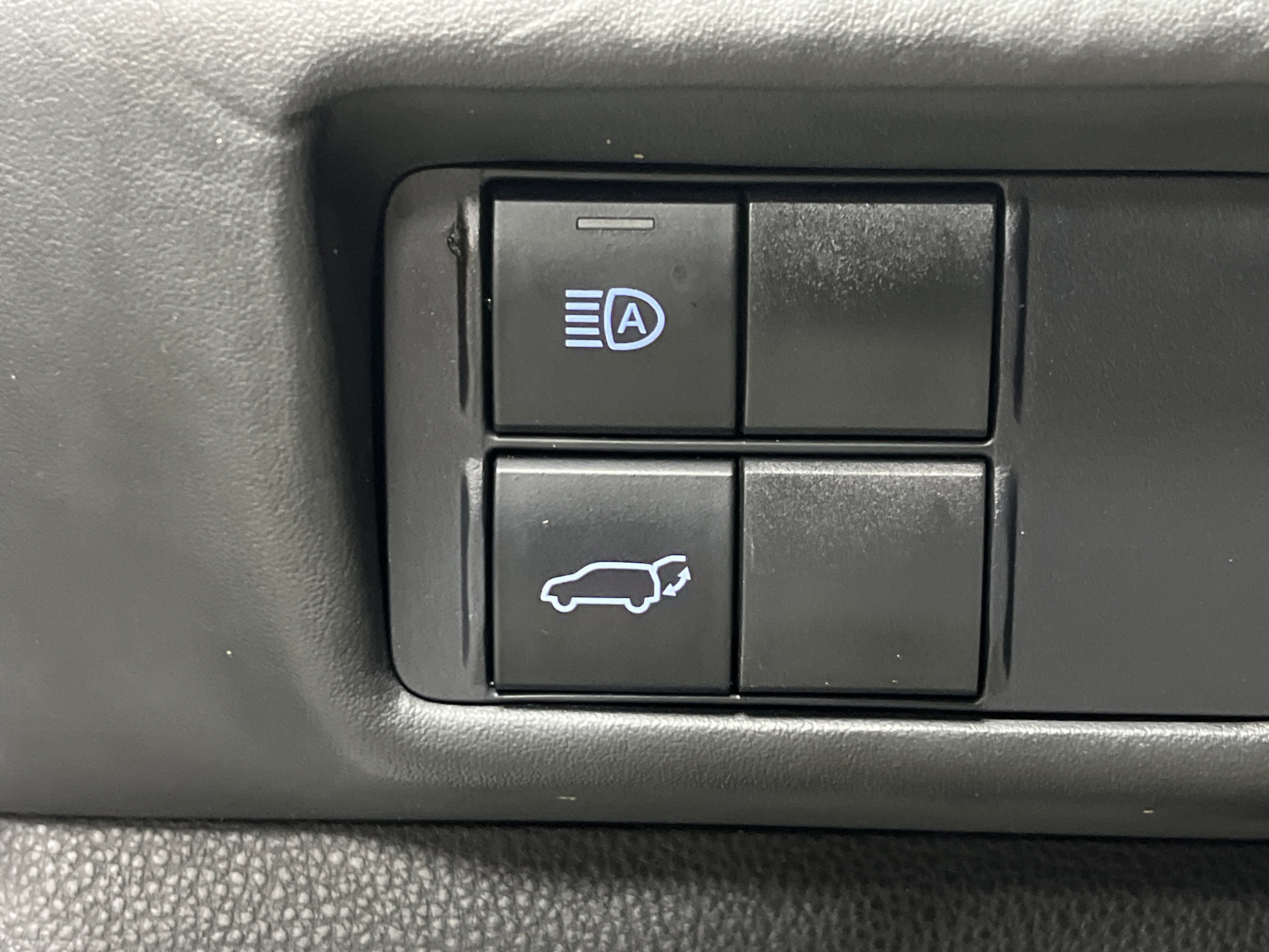 Used 2021 Toyota Highlander XLE image 35