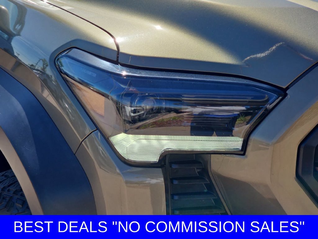 Used 2025 Toyota Tacoma 4x4 Double Cab Hybrid image 32