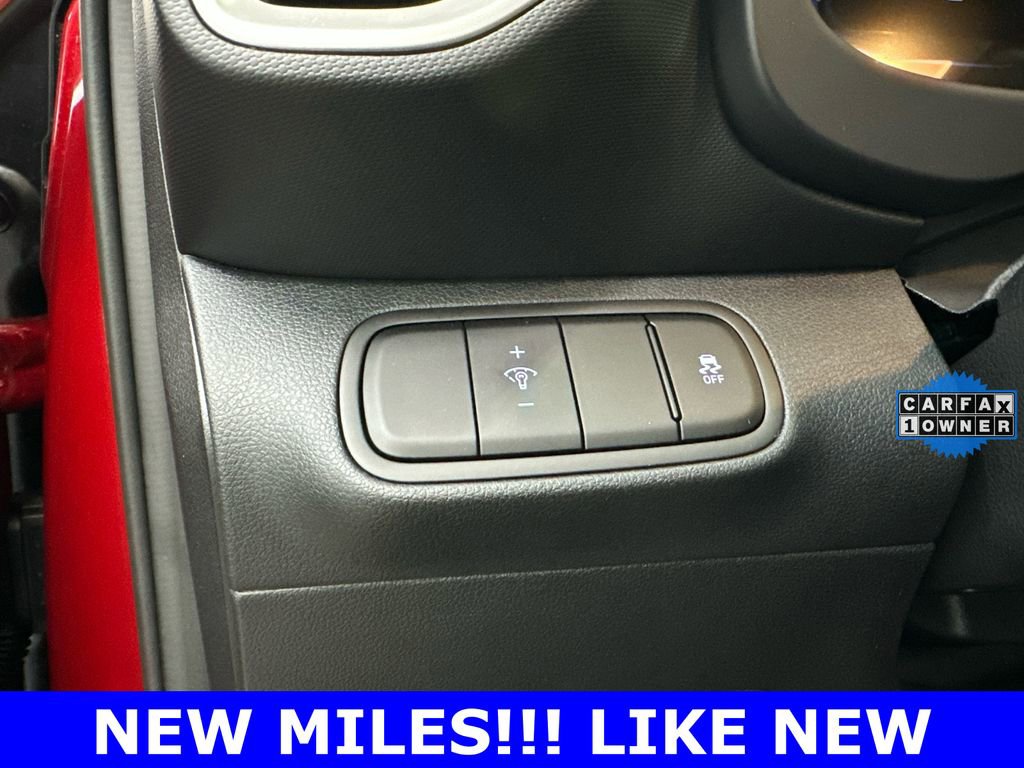 Used 2026 Hyundai Venue SE image 30