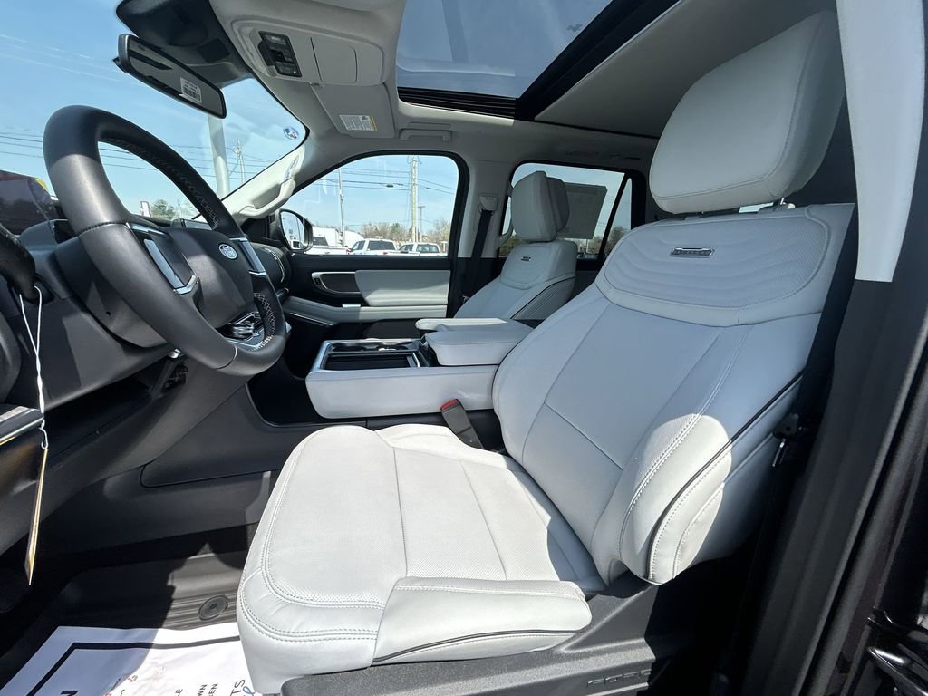 New 2026 Ford Expedition Platinum image 17