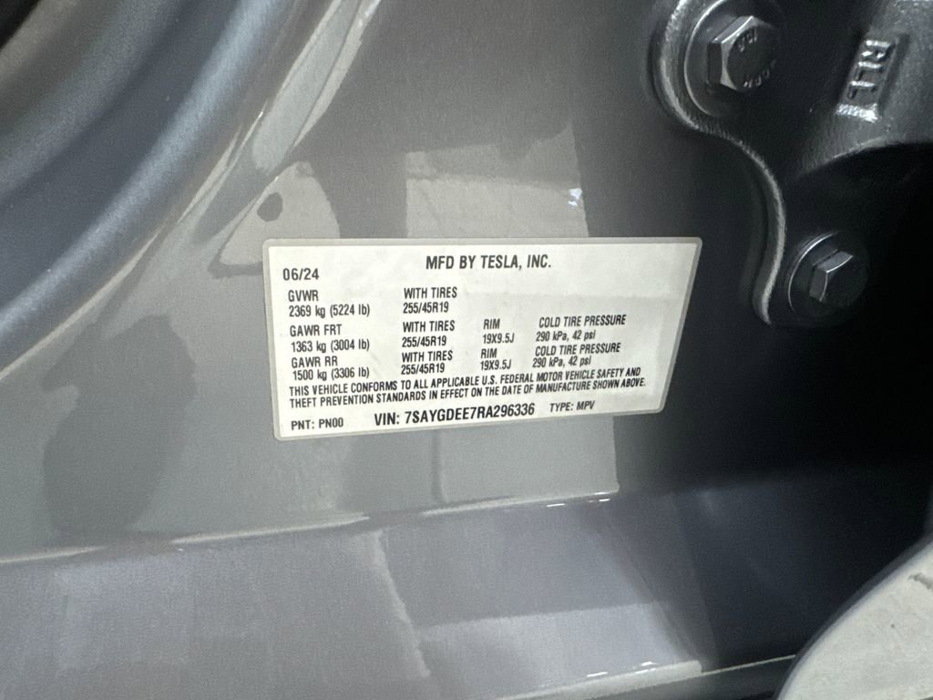 Used 2024 Tesla Model Y Long Range AWD/4WD image 88