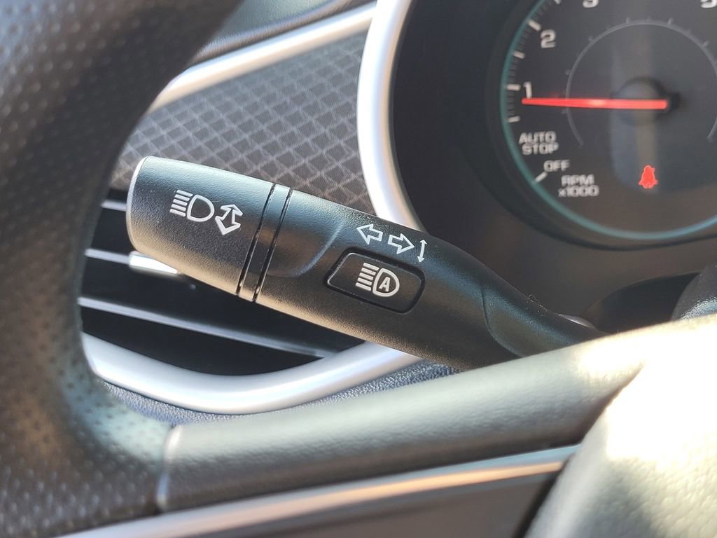 Used 2023 Chevrolet Malibu LT image 24