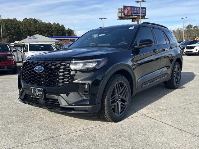 New 2026 Ford Explorer ST-Line w/ ST-Line Street Pack RWD image 3
