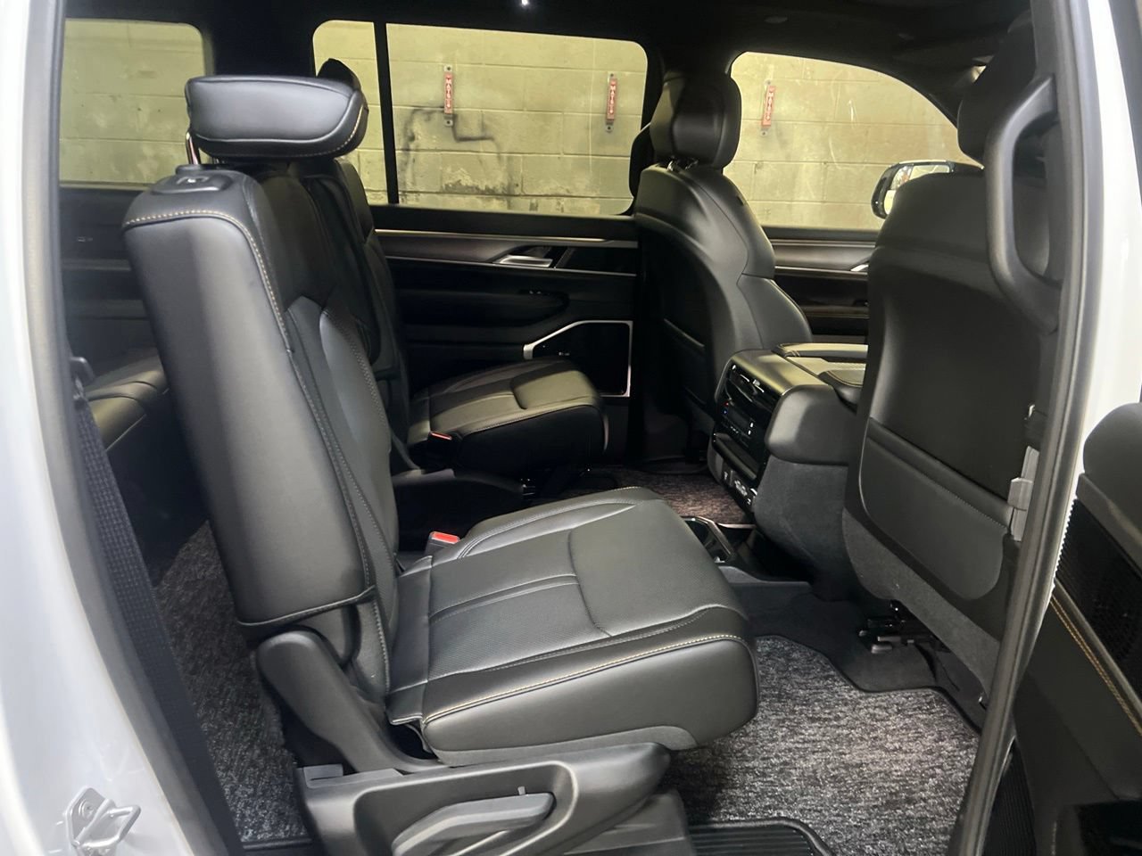 New 2026 Jeep Grand Wagoneer L 4WD image 17