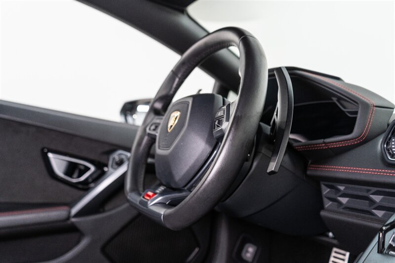 Used 2016 Lamborghini Huracan LP 580-2 RWD image 59